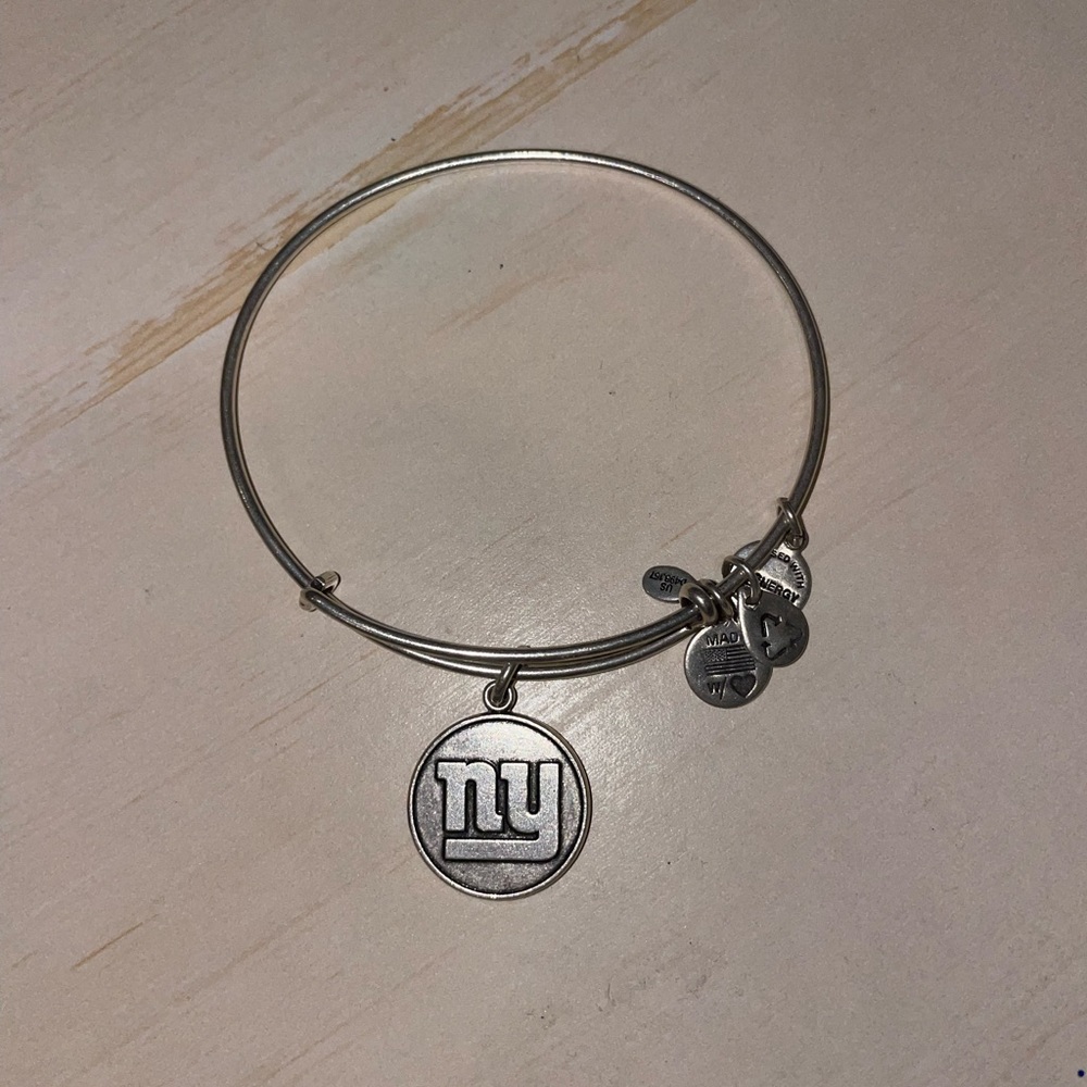 Alex and Ani New York Giants NFL Bracelet